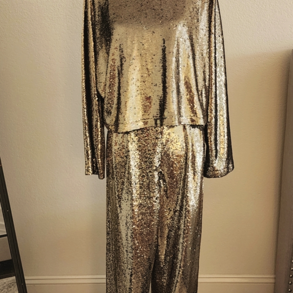 NWT Two-piece Sparkle Antonio Melani sequin Blouse and Pant set
